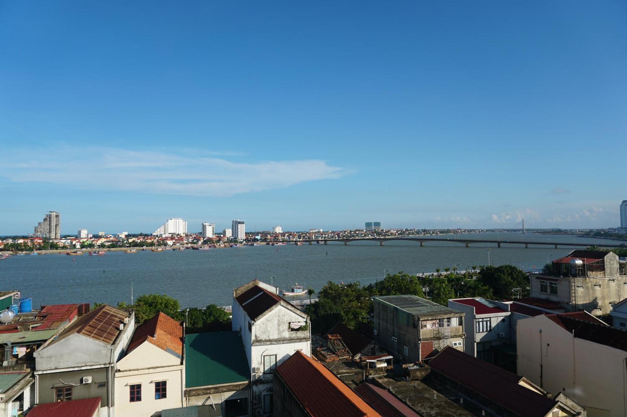 Minh Quang Hotel Dong Hoi Dış mekan fotoğraf