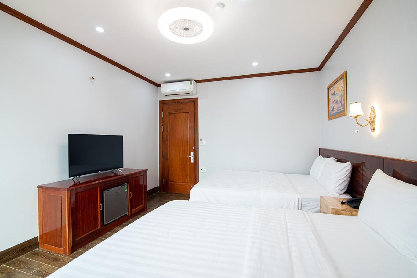 Minh Quang Hotel Dong Hoi Dış mekan fotoğraf